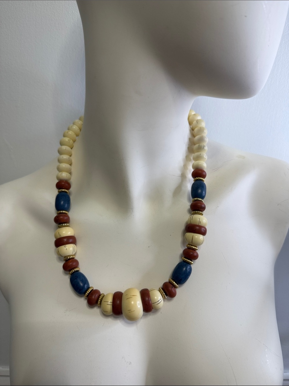 Vintage Avon (1985) Indian Summer Naturals Necklace
